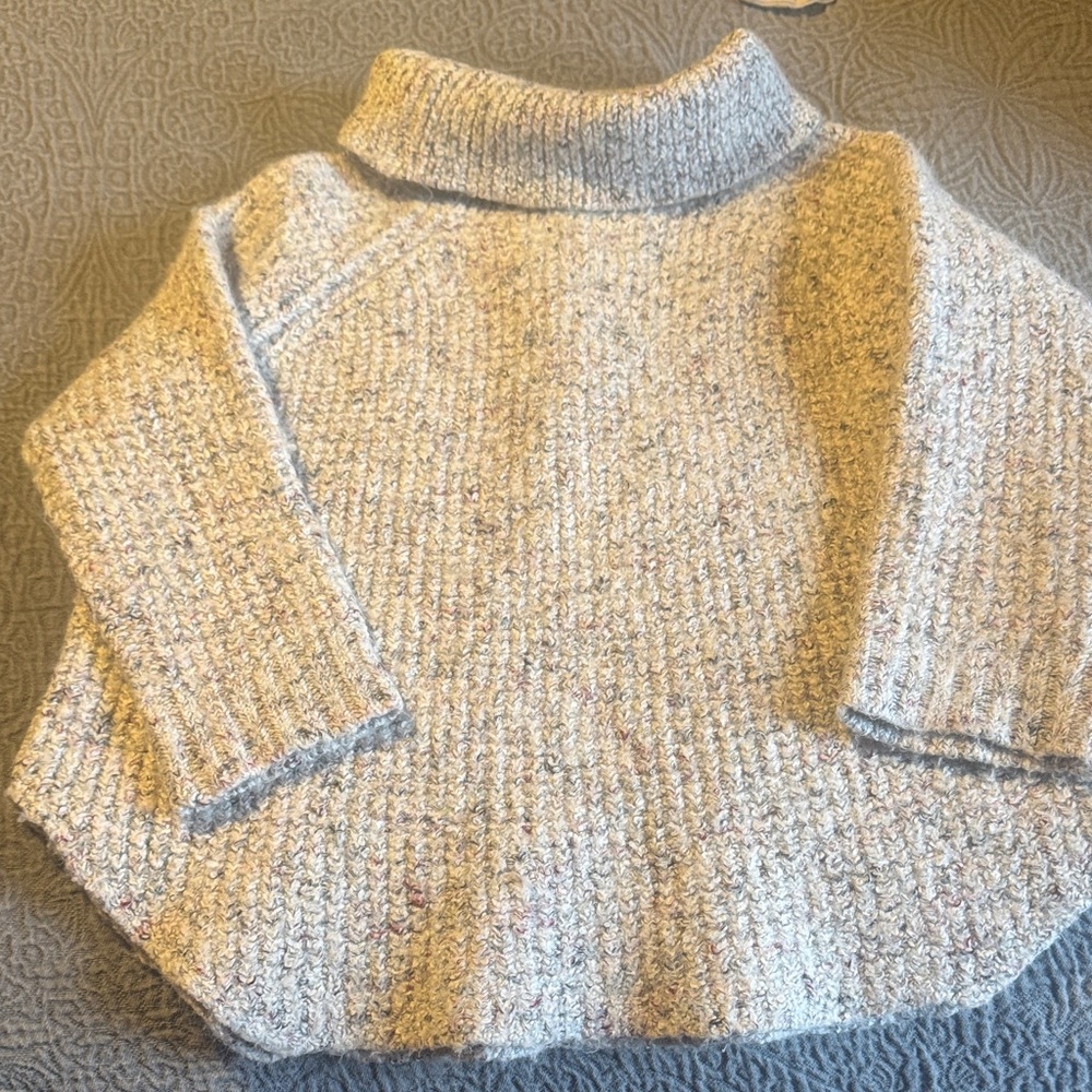 Free people heavy weight knit Turtleneck Sweater EUC